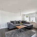 Am Rande Neumuensters