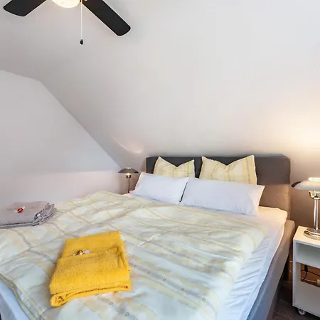 Am Rande Neumünsters Apartamento *